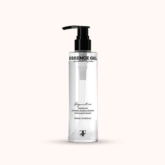 Clear pump bottle of Essence Gel Skin Barrier Focusing by TUPS Laboratories, containing panthenol, centella asiatica extract, and corn leaf extract, 200ml size, displayed against a light background